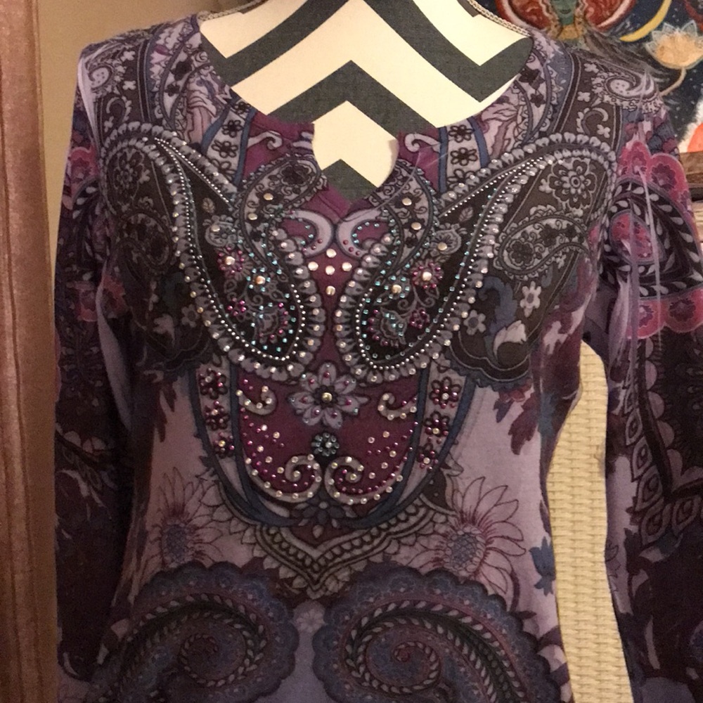 Jeweled 3/4 sleeve pullover top - Picture 2 of 2